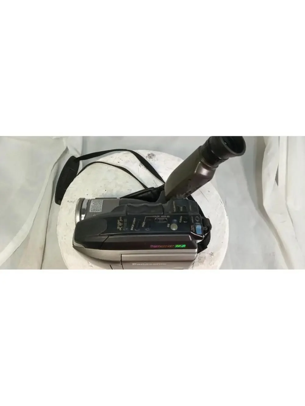 Panasonic PV-L678 Palmcorder Palmsight VHS-C Camcorder 23x Zoom Pre-Owned